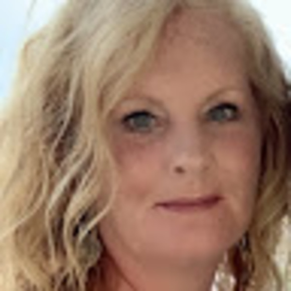 Meet your Posher, Sonya - Picture 1 of 1